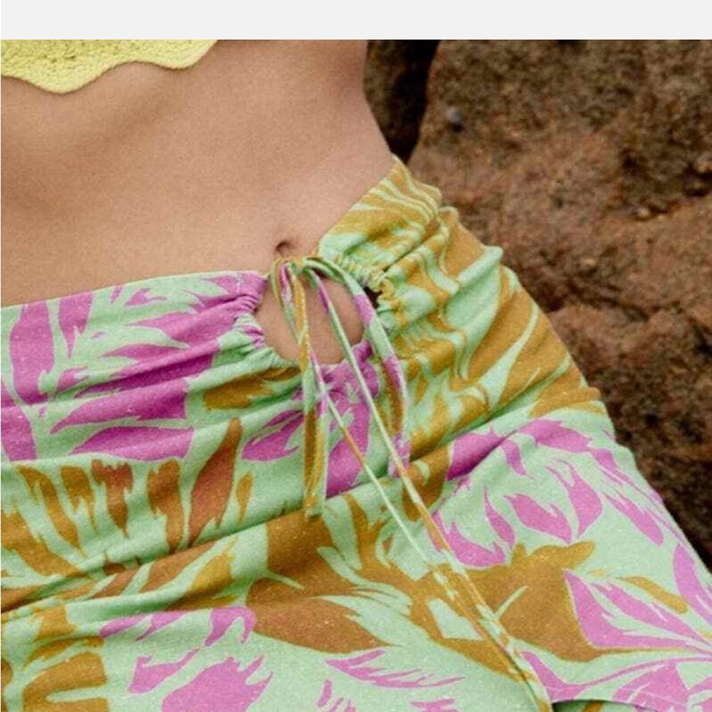 Zara Vibrant Pink and Orange Tropical Skirt - Picture 4 of 4